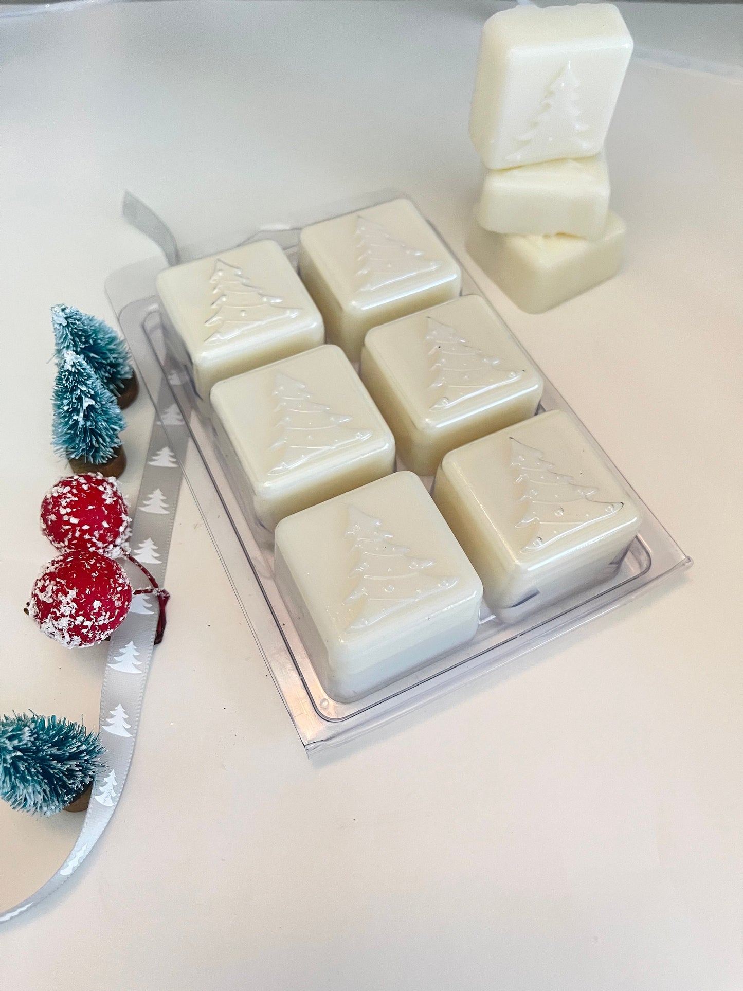 Wax melts, hand-poured wax melts, Christmas gift, aroma candles, aromatherapy, Christmas wax tarts, soy wax melts, Gift shop, Winter scents