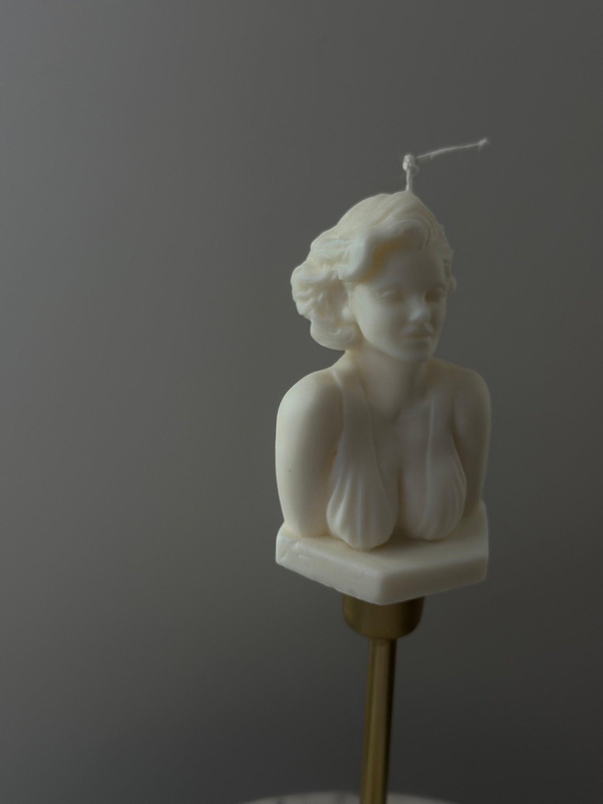 Marilyn Monroe candle, Soy candle, Birthday Gift, Marilyn bust candle, Sculpture candle, Unique, Handmade candle, Custom Colors candle