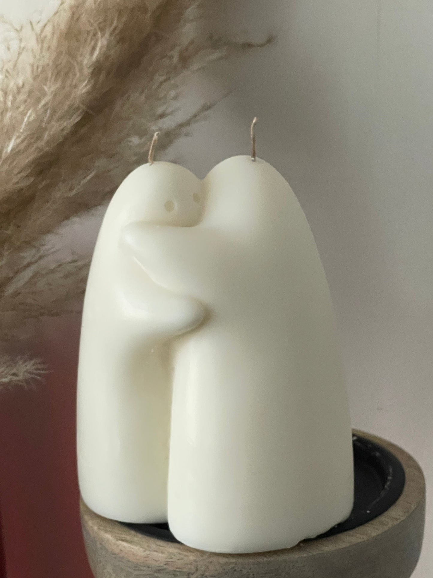 Hugging Couple, Soy Wax Candle, Friendship candle, Decorative candles, Birthday gift, Anniversary gift, hand-poured candle, Trending, decor