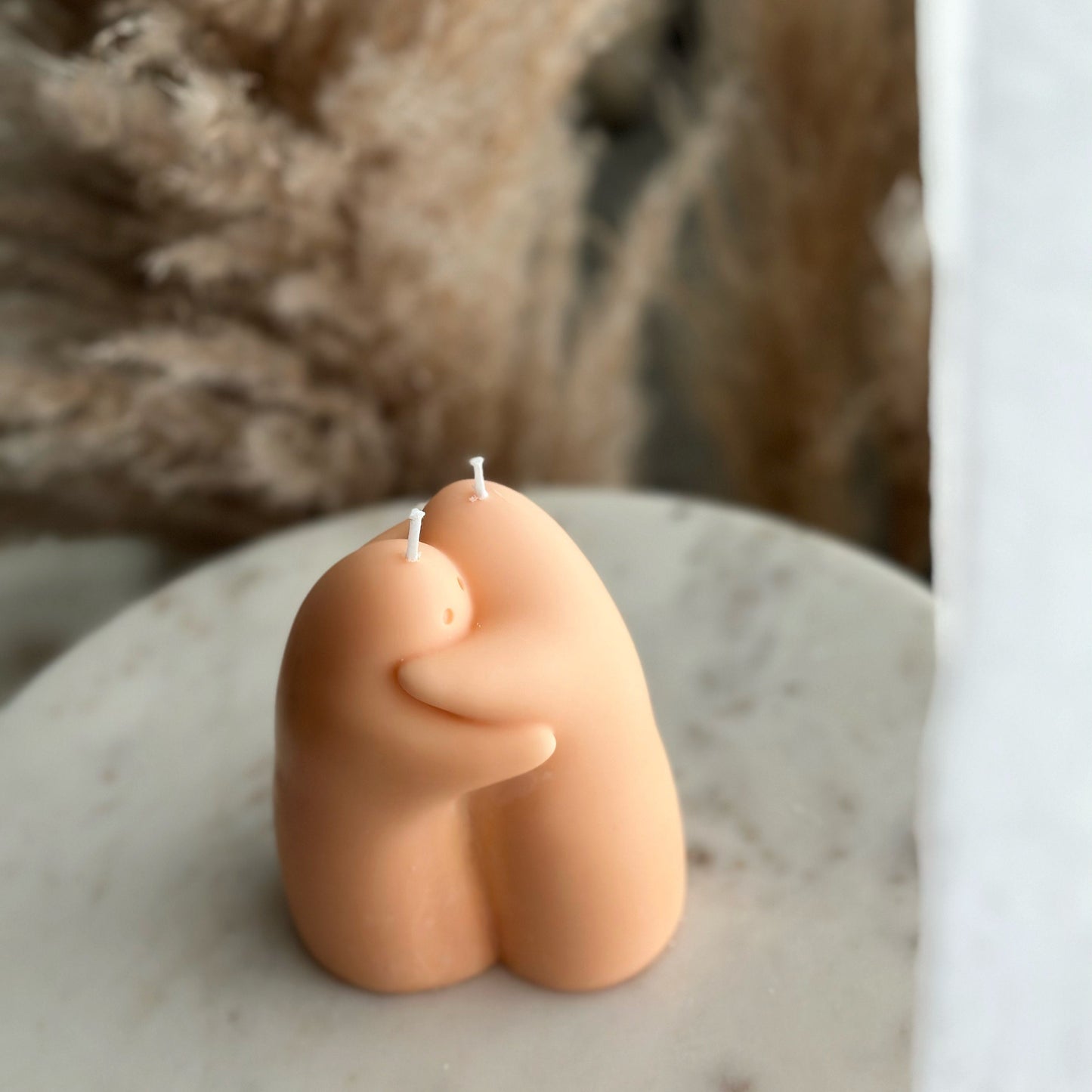 Hugging Couple, Soy Wax Candle, Friendship candle, Decorative candles, Birthday gift, Anniversary gift, hand-poured candle, Trending, decor