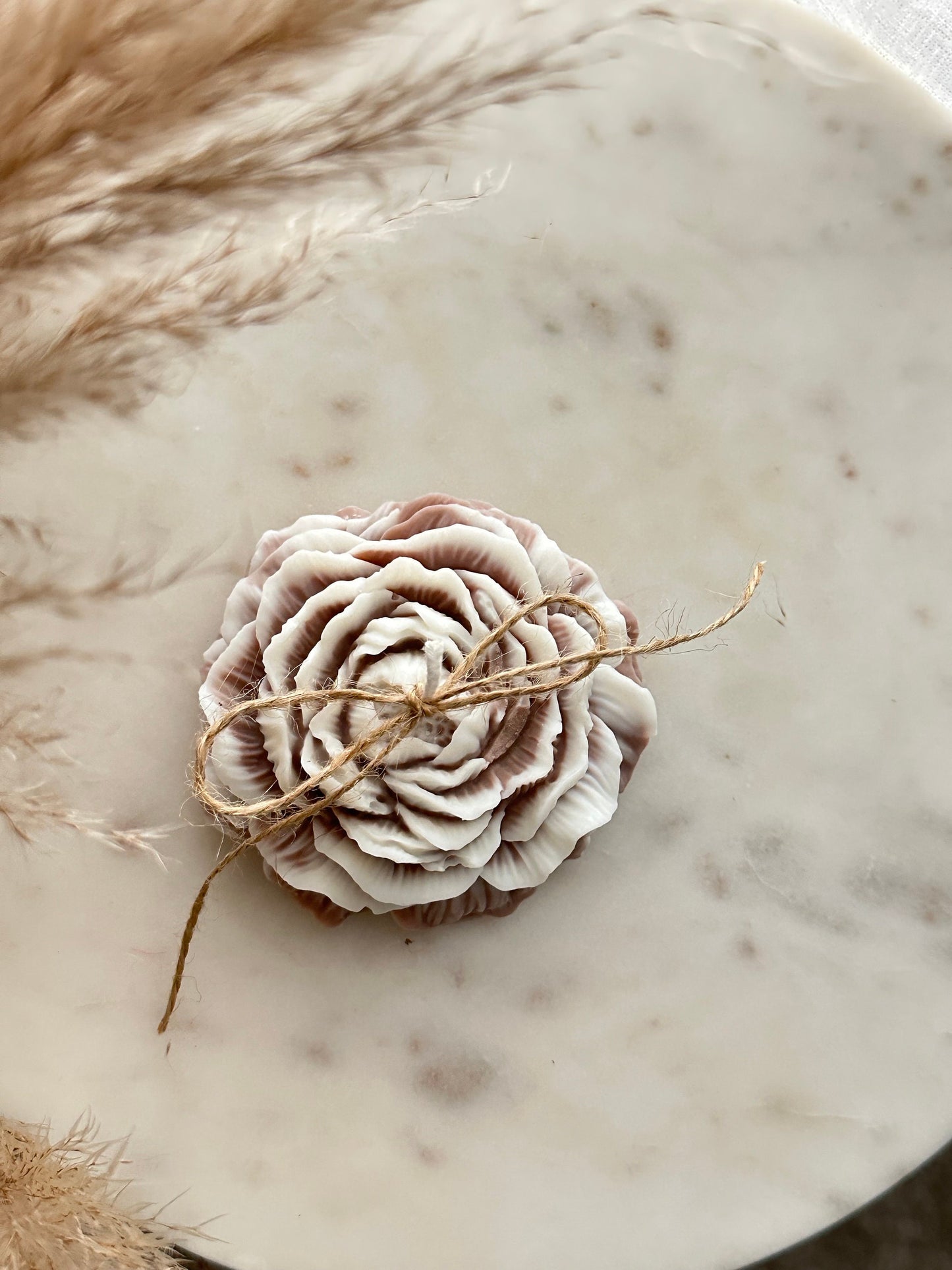 Flowers candle, Two-toned flower, soy wax candles, decorative candles, Mother’s Day gift, birthday gift, wedding Decor, anniversary