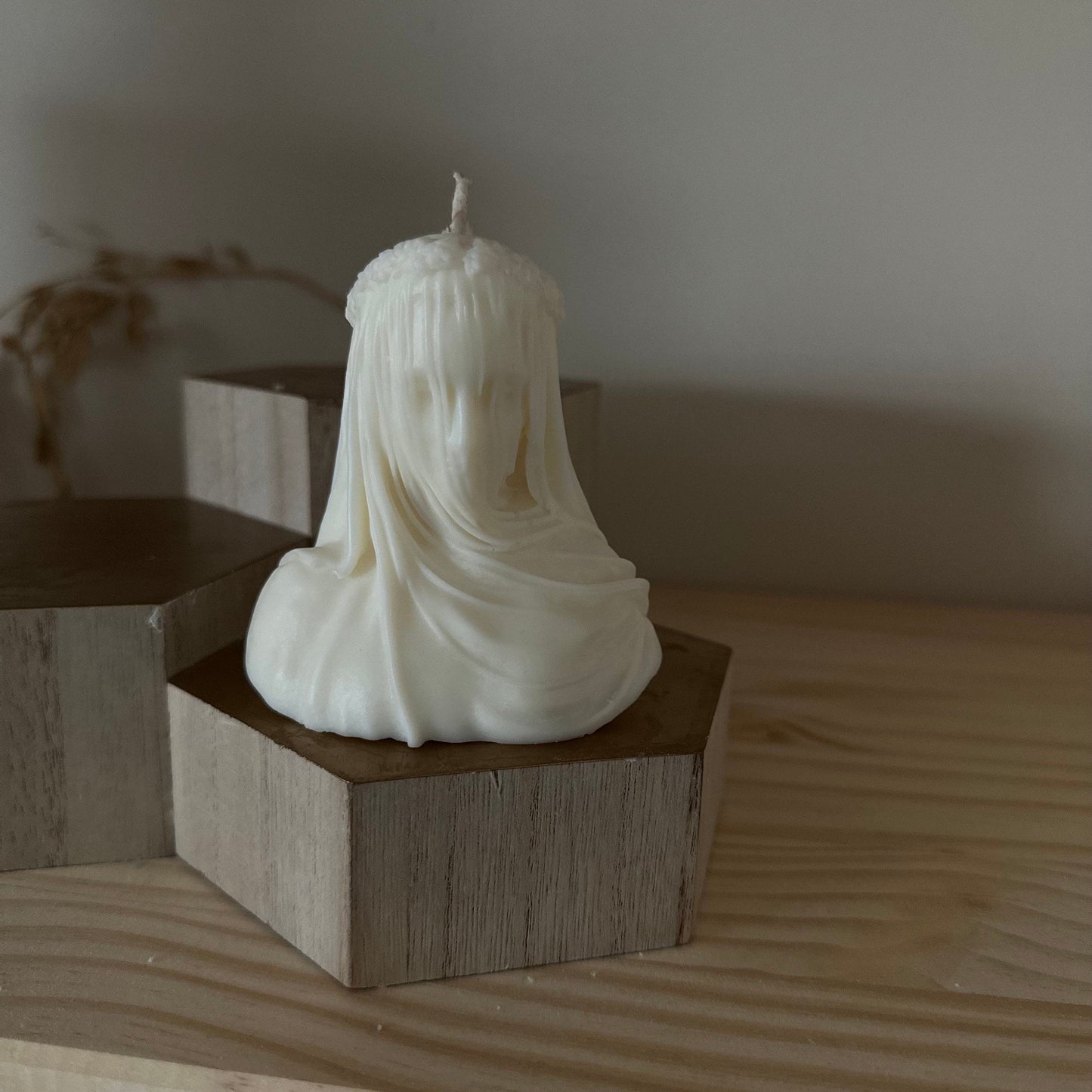 Veiled Lady, Hand-poured candles, Soy Wax Candle, Home Decor, Birthday Gift, Sculpture candles, Aroma candles, Halloween candles, Female bus