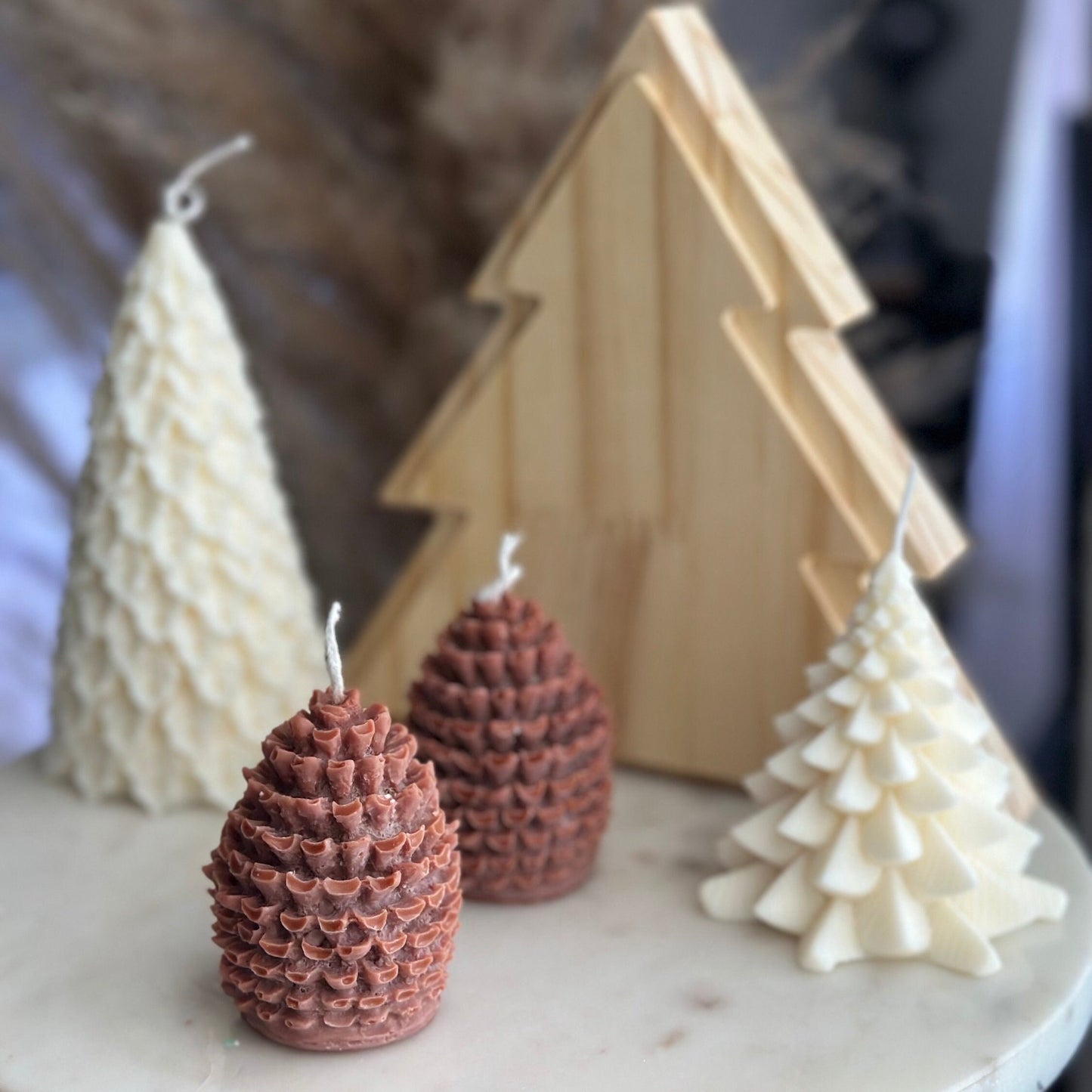 Pine-cone soy wax candles, set of 2, hand-poured candles, Christmas decor, Christmas gift, Birthday gift, white, luxury candles, home decor